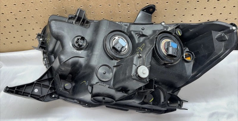 2016-2020 Toyota Tacoma Right Headlight Halogen OEM