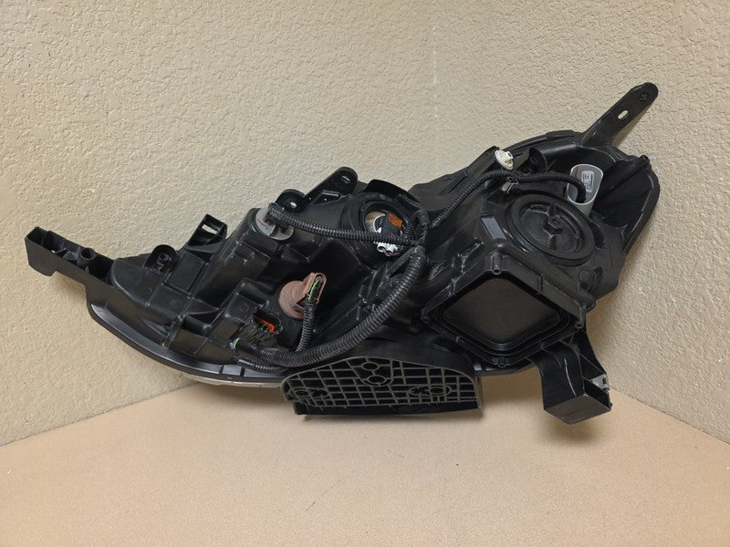 2016-2019 Nissan Sentra Right Passenger Side Headlight OEM Halogen