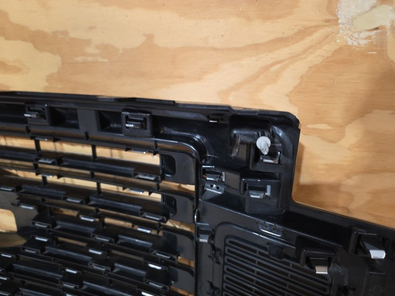 2020-2022 Ford F-250 F-350 F-450 OEM Upper Front Grille LC3B-8200-FEW
