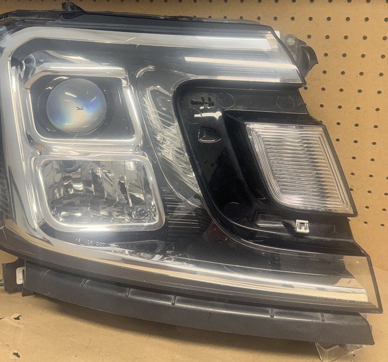 2018-2020 Ford Expedition Headlight RIGHT Halogen/LED OEM - Damaged Ta