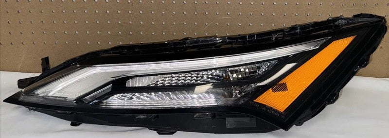 OEM 2021-2023 Nissan Rogue LH Driver Side Running Light Turn Signal La