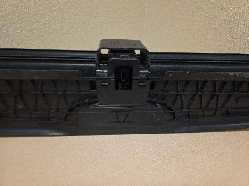 2022 BMW G11 G12 740i 750i Lower Grille Air Flap - [Side]