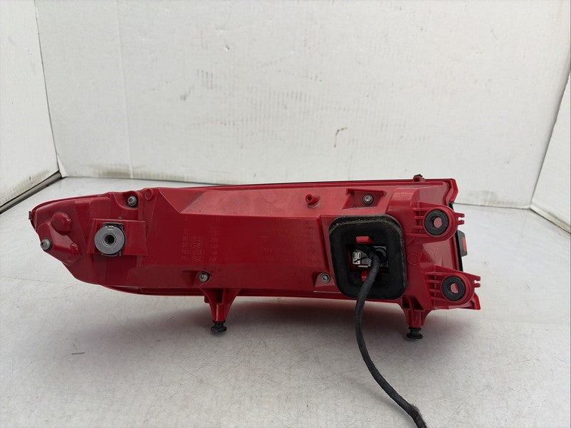2015-2018 Porsche Macan Right Passenger Tail Light OEM LED 95B945096E