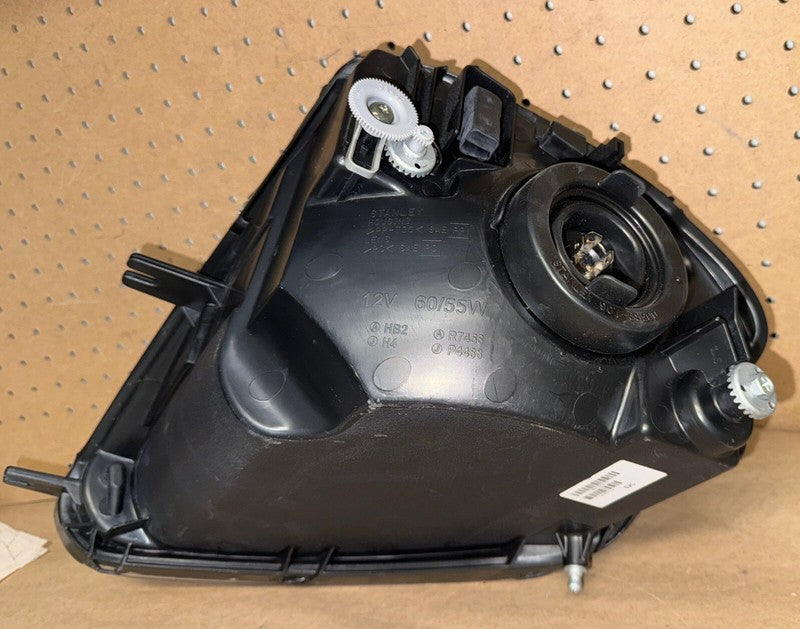 2000-2005 Eclipse Headlight Lamp RH Right Passenger OEM MR990820