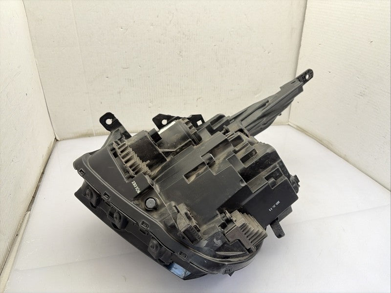 2022-2024 Kia Sportage Right Passenger Headlight OEM LED 92102-P1