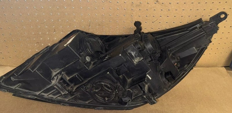 2016-2018 Kia Sorento Right Headlight Halogen/LED OEM