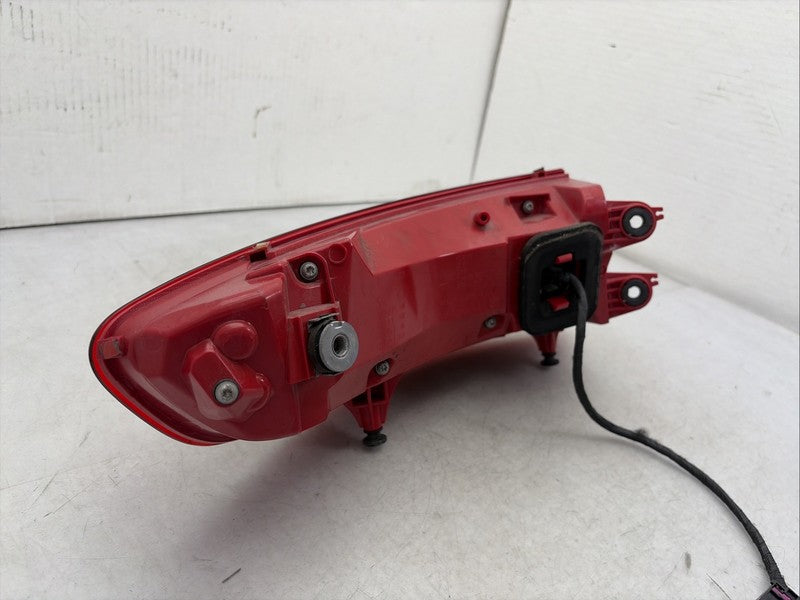 2015-2018 Porsche Macan Right Passenger Tail Light OEM LED 95B945096E