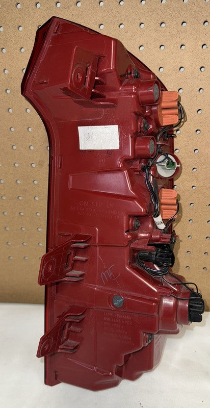 20-21 Kia Telluride Tail Light - Driver Side - OEM Halogen