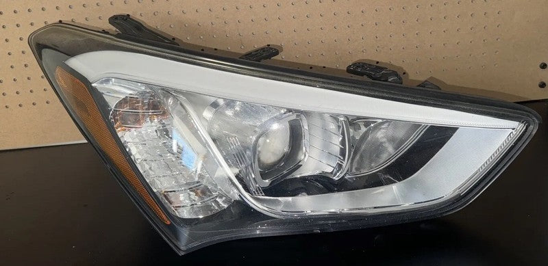 2013-2016 Hyundai Santa Fe Front Left Headlight Halogen