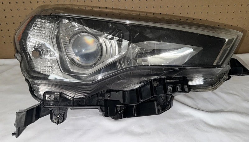 2014-2017 Toyota 4Runner Right Passenger Side Halogen Headlight