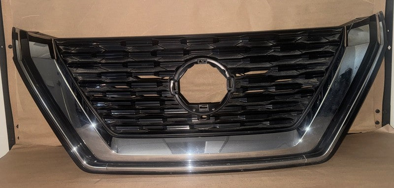 2021-2023 Nissan Rogue Front Bumper Grille OEM 62310-6RR0A