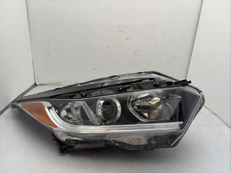 2019-2022 Honda HR-V Right RH Passenger Headlight OEM Halogen Lamp
