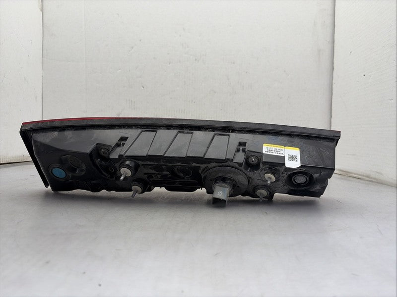 2024-2026 Hyundai Santa Fe Right Passenger Tail Light LED OEM 92404-GH
