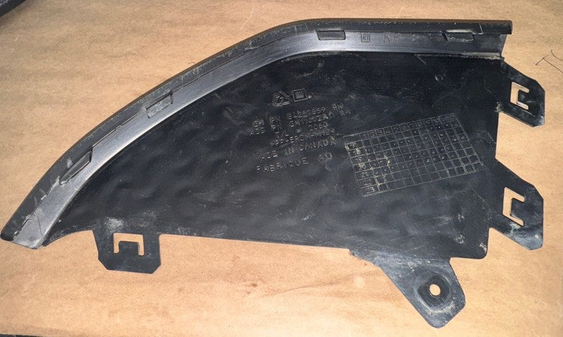 2019-2021 Silverado Sierra Right Rear Bumper Step Pad GM 84227859