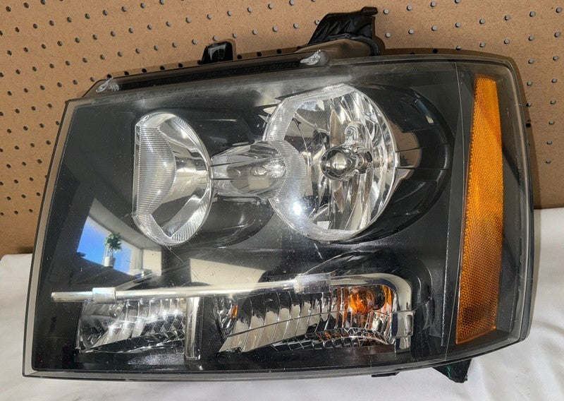 2007-2014 Tahoe Suburban Avalanche Left Side OEM 22853025