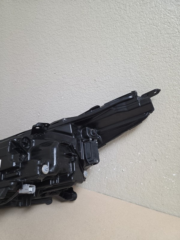 2020-2022 Toyota Highlander Right Headlight Black Trim OEM 10000-8A0ED