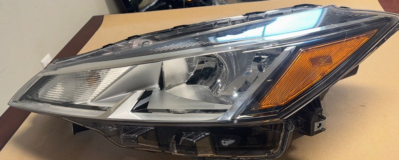 2021-2023 Kicks Headlight LH Left Driver Side Halogen