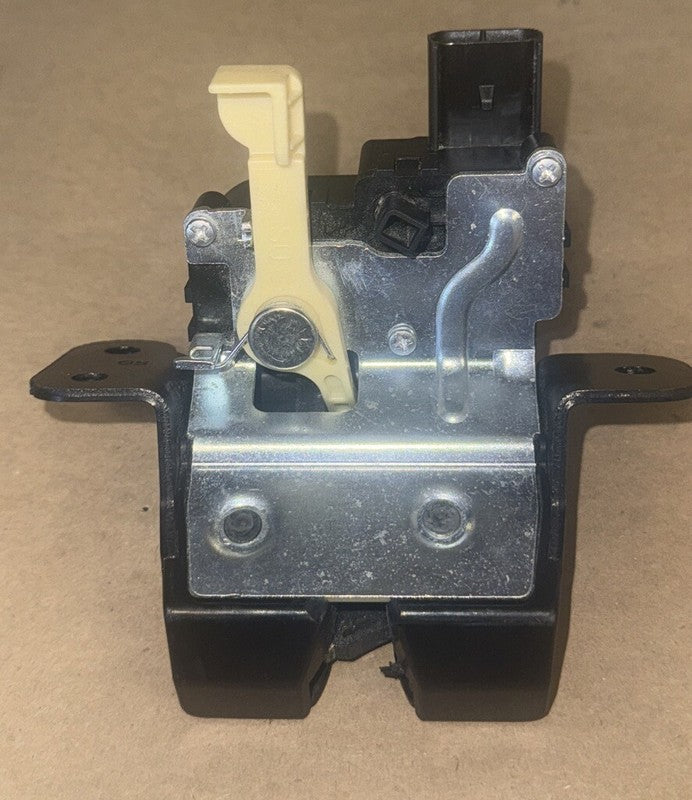 2017-2019 Kia Niro Trunk Lid Latch Actuator OEM - Right