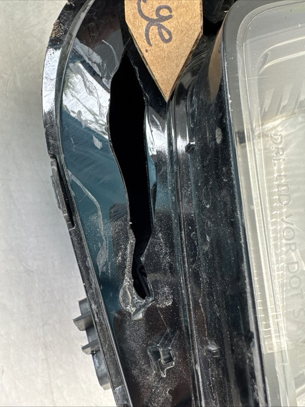 2024-2026 Kia Sorento Left Headlight OEM LED 92101P4600