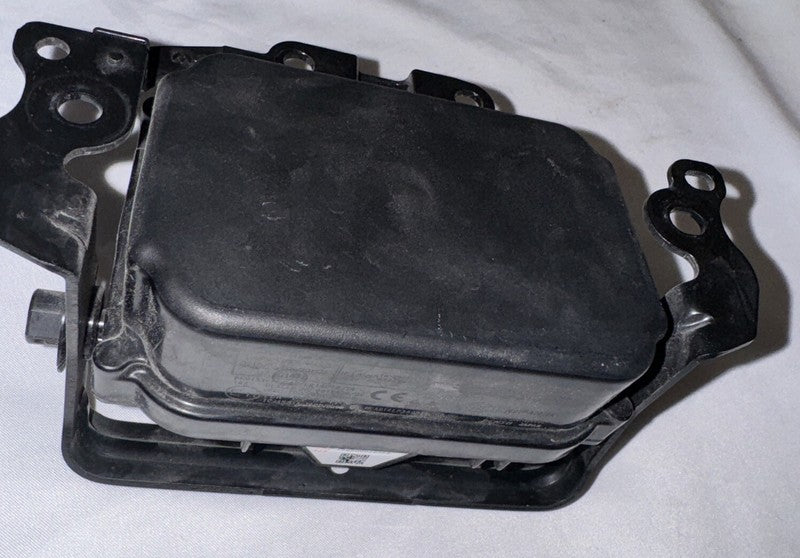 Toyota Lexus Radar Cruise Sensor 88210-07010 (Year/Model/Side)