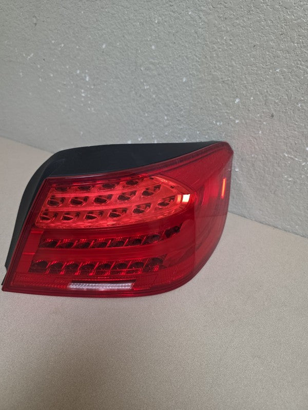 2011-2013 BMW 328i M3 Right Passenger Side Tail Light OEM Full LED