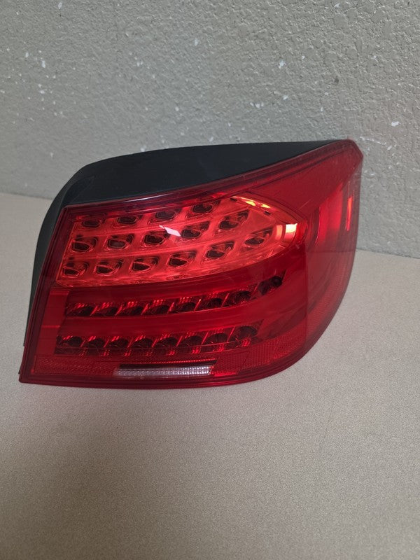 2011-2013 BMW 328i M3 Right Passenger Side Tail Light OEM Full LED