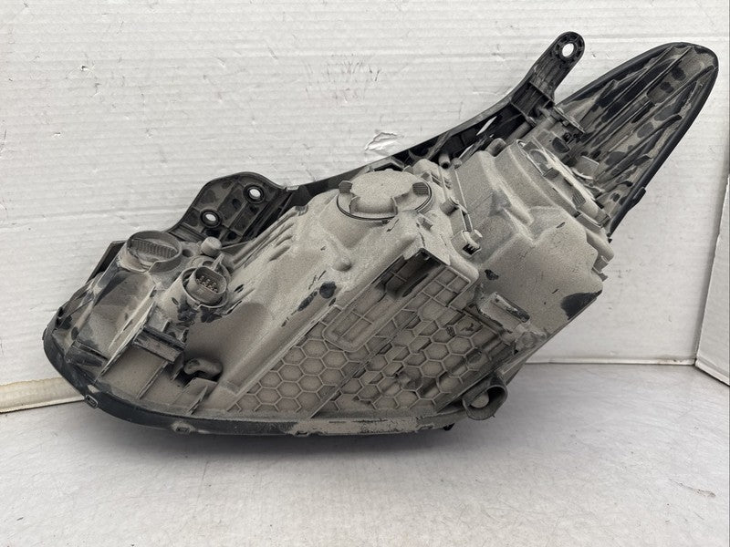 2017-2018 Hyundai Santa Fe Right Passenger Headlight Halogen with LED 