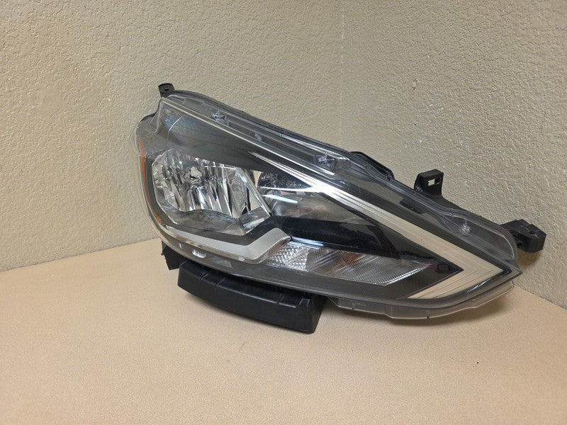 2016-2019 Nissan Sentra Right Passenger Side Headlight OEM Halogen