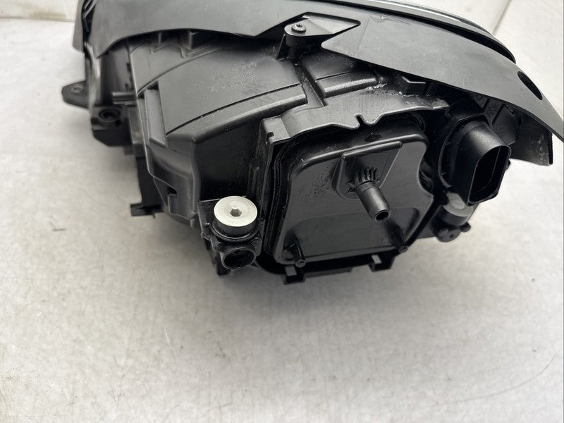 2019-2021 Porsche Macan Right Passenger Headlight OEM LED 95B 941 010 