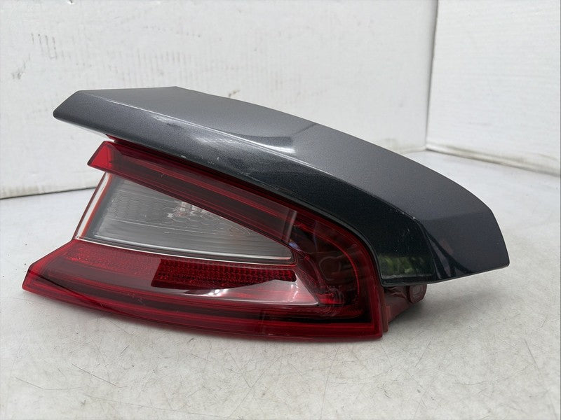 2018-2021 Kia Stinger Right Passenger Tail Light OEM LED 92402-J5