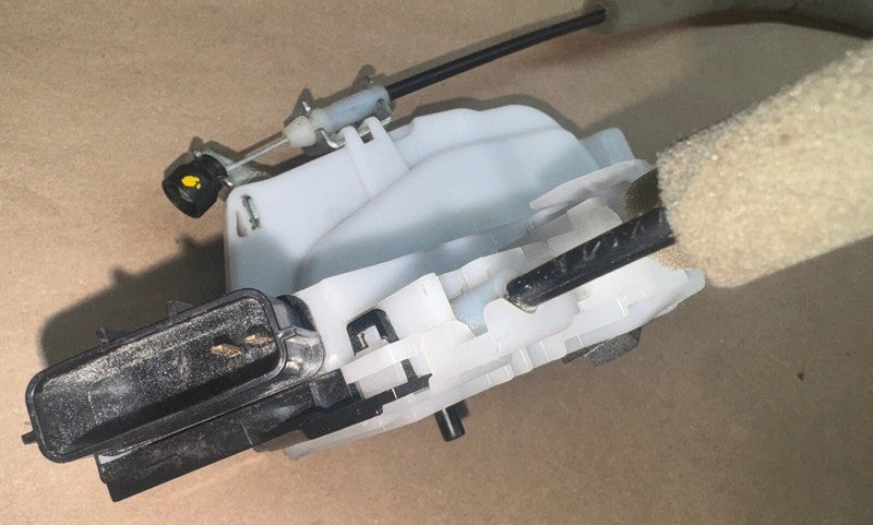 Nissan X-Trail T32 13-22 Rear Right Door Lock U6814110