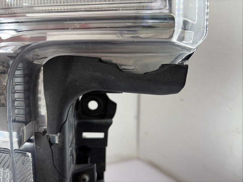 2017-2019 Ford F-250 Headlight Right Passenger OEM LED KC3B 13005 CB