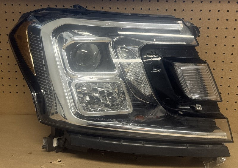 2018-2020 Ford Expedition Headlight Right Passenger OEM Halogen/LED