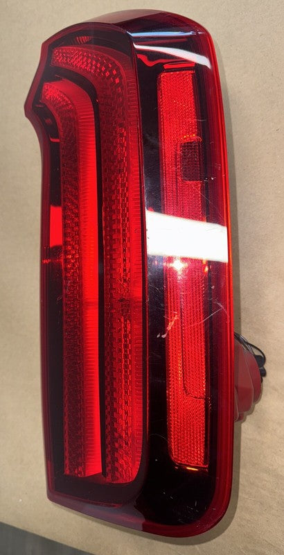 20-22 Telluride Right Tail Light Halogen OEM 92402-S9