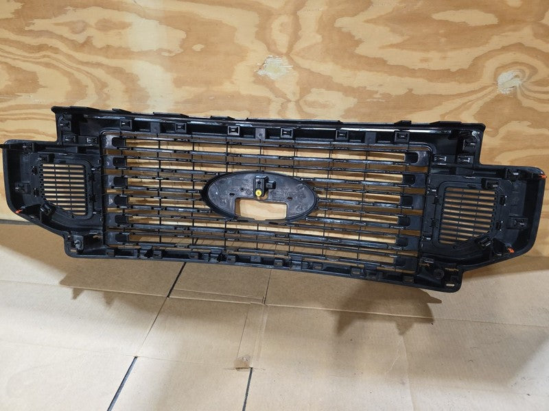 2020-2022 Ford F-250 F-350 F-450 OEM Upper Front Grille LC3B-8200-FEW