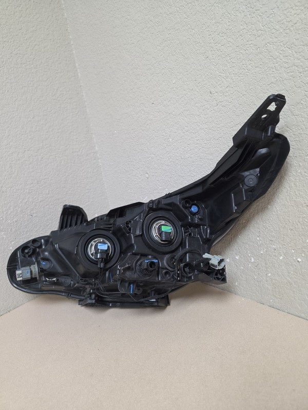 2023-2025 Nissan Sentra Right Side Headlight OEM Halogen Black Bezel