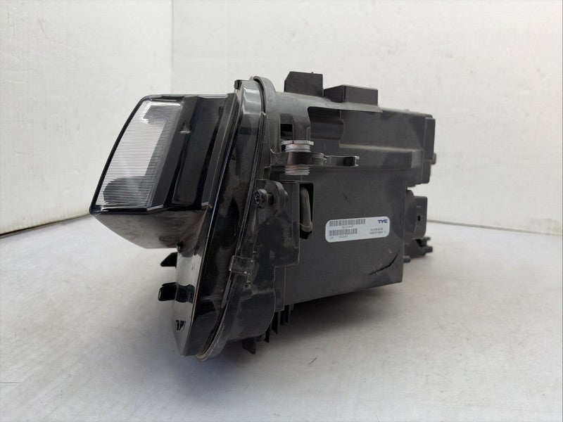 2022-2024 Volkswagen Tiguan Right Passenger LED Headlight