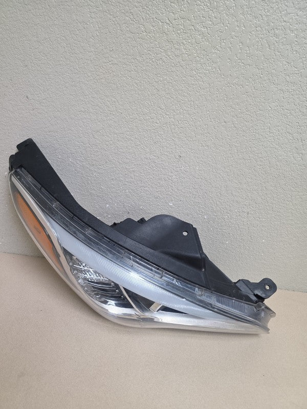 2015-2017 Hyundai Sonata Right Headlight OEM HID/XENON 92102-C2100
