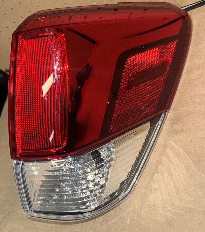 2019-2022 Subaru Forester Rear Right Taillight OEM 84201SJ020