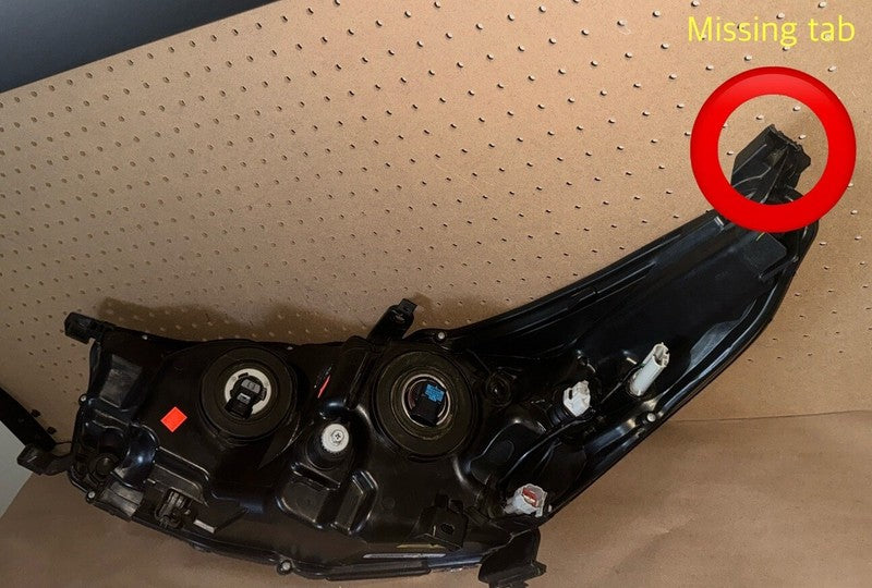 2014-16 Toyota Highlander Right Headlight Halogen DEPO 312-11F2R-AC1