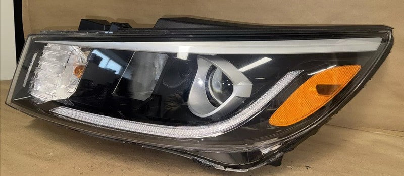 2015-2018 Kia Sedona Front Left Headlight OEM 92101-A9040 Driver Side