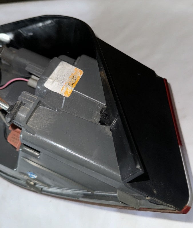 2011-2013 Hyundai Elantra Right Tail Light Lamp OEM