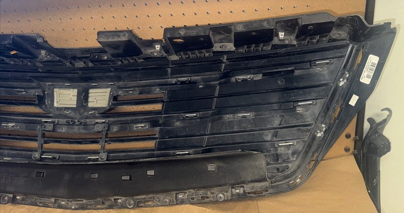 2018-2019 Cadillac XTS Front Grille, No Camera, OEM