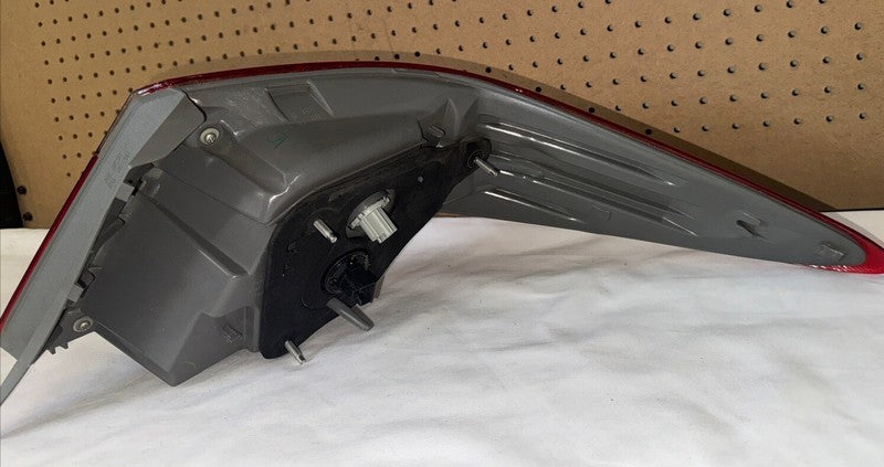 2015-2017 Toyota Camry Left Tail Light Lamp