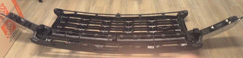 20-23 Chevy Front Grille Chrome OEM 84670281