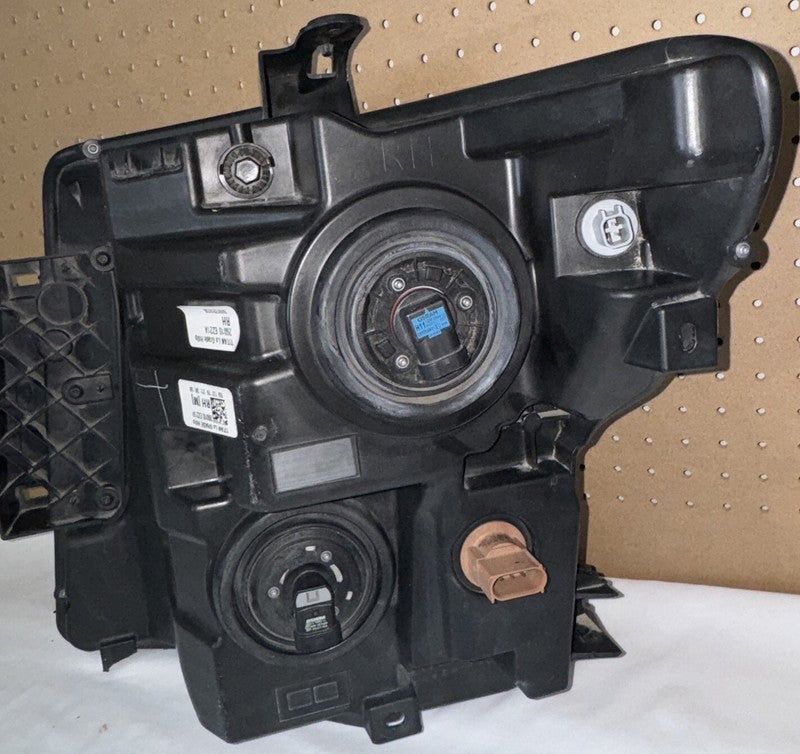 2016-19 Titan/Titan XD Headlight RH Passenger Halogen OEM
