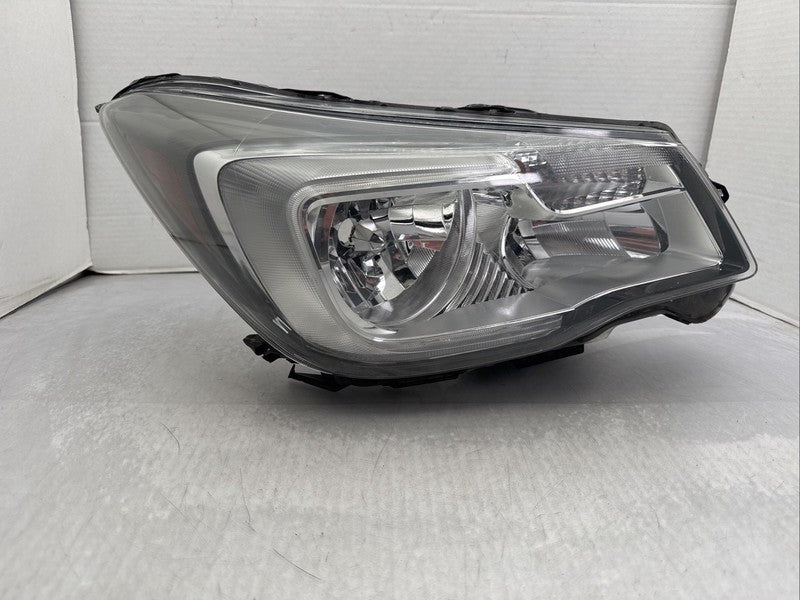 2014-2016 Subaru Forester Right Passenger OEM Halogen Headlight