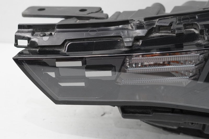 2023-2024 Kia Soul Left Driver Headlight OEM Halogen D1