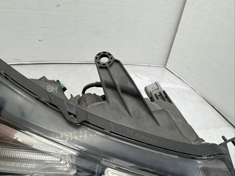 2014-2016 Subaru Forester Right Passenger OEM Halogen Headlight