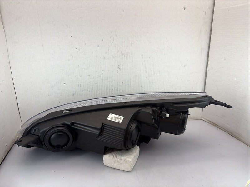 2020-2022 Ford Escape Right Passenger OEM Halogen Headlight